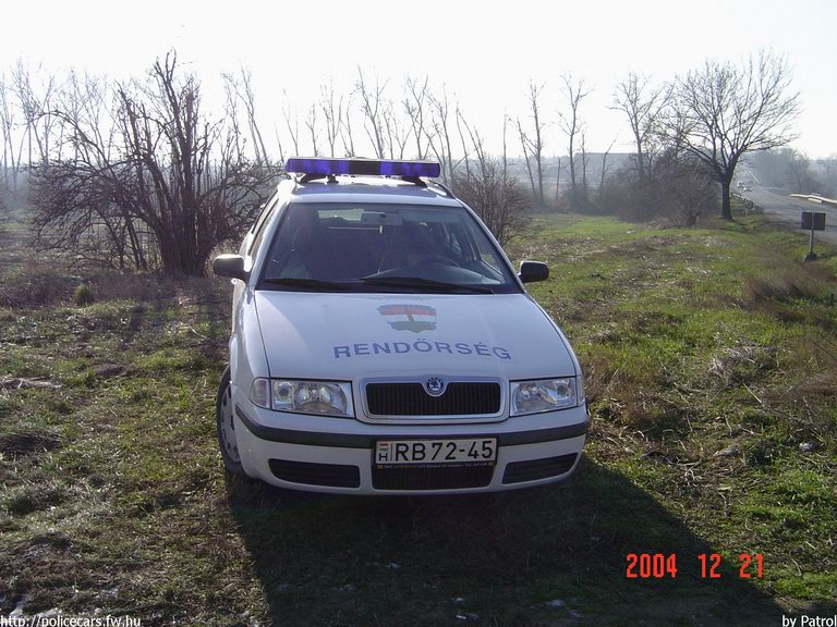 Skoda Octavia, fotó: Patrol
Keywords: rendőrautó rendőrség rendőr magyar Magyarország RB72-45 Hungary hungarian police policecar