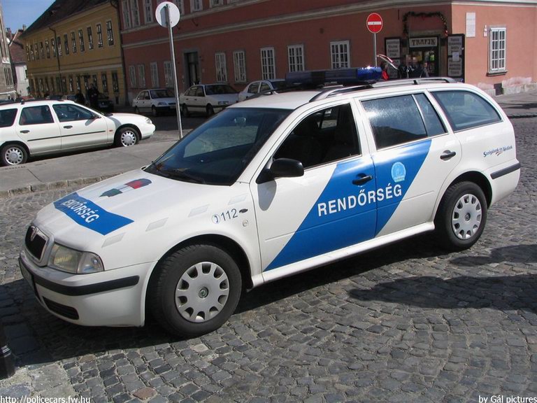Skoda Octavia, fotó: Gál András
Keywords: rendőrautó rendőrség rendőr magyar Magyarország Hungary hungarian police policecar