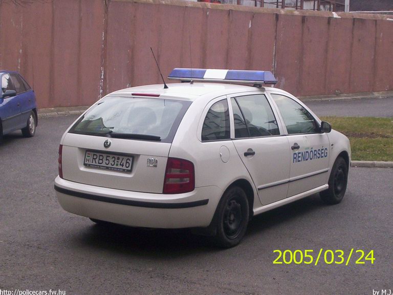 Skoda Fabia, fotó: M.J.
Keywords: rendőrautó rendőrség rendőr magyar Magyarország RB53-46 Hungary hungarian police policecar