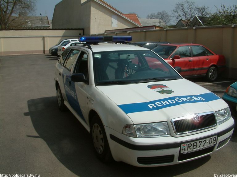 Skoda Octavia, fotó: Zseblovag
Keywords: rendőrautó rendőrség rendőr magyar Magyarország RB72-09 Hungary hungarian police policecar