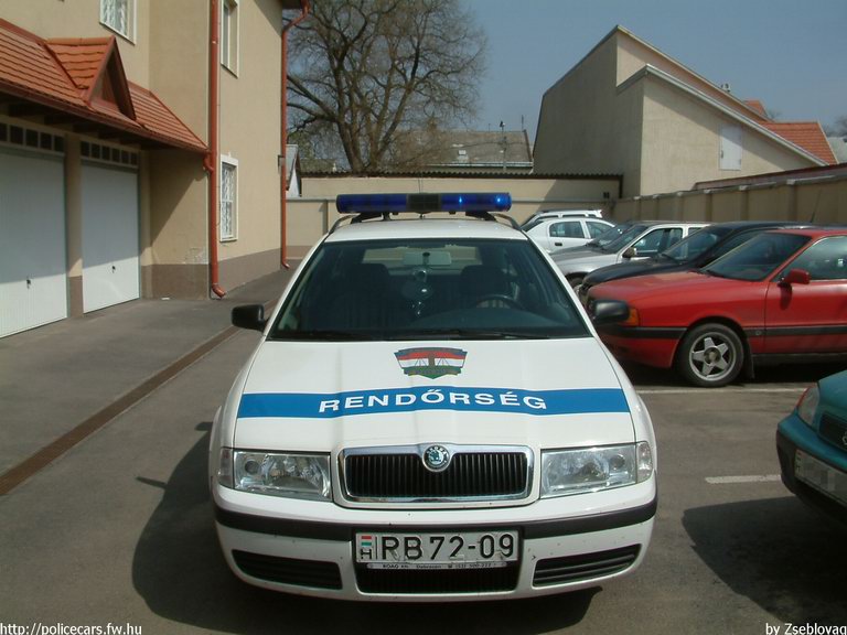 Skoda Octavia, fotó: Zseblovag
Keywords: rendőrautó rendőrség rendőr magyar Magyarország RB72-09 Hungary hungarian police policecar