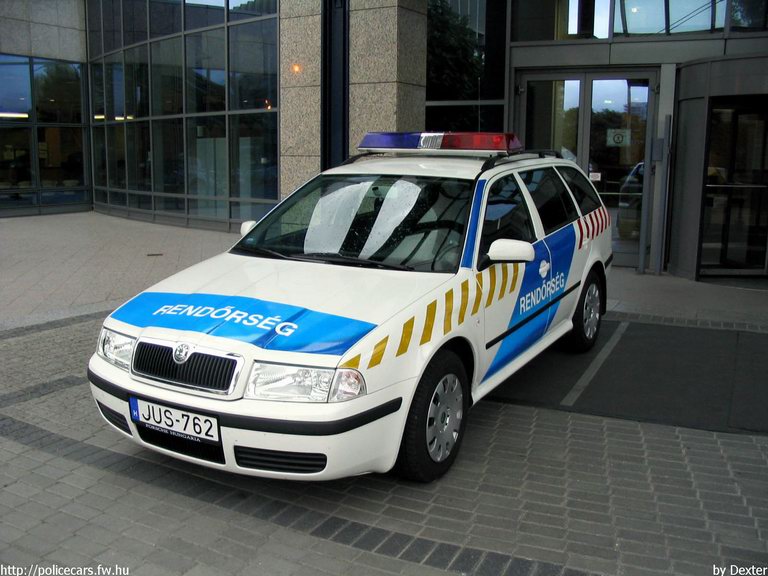 Skoda Octavia, fotó: Dexter
Keywords: rendőrautó rendőrség rendőr magyar Magyarország JUS-762 Hungary hungarian police policecar