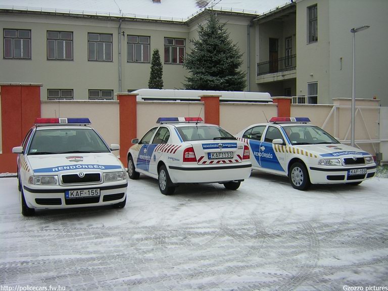 Skoda Octavia, fotó: Gzozzo pictures
Keywords: rendőrautó rendőrség rendőr magyar Magyarország KAF-159 KAF-155 KAF-133 Hungary hungarian police policecar
