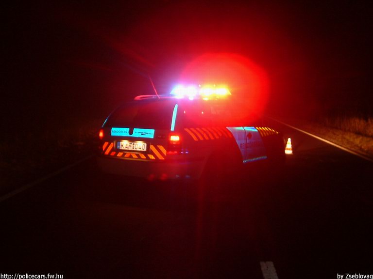 Skoda Octavia, fotó: Zseblovag
Keywords: rendőrautó rendőrség rendőr magyar Magyarország KAF-040 Hungary hungarian police policecar