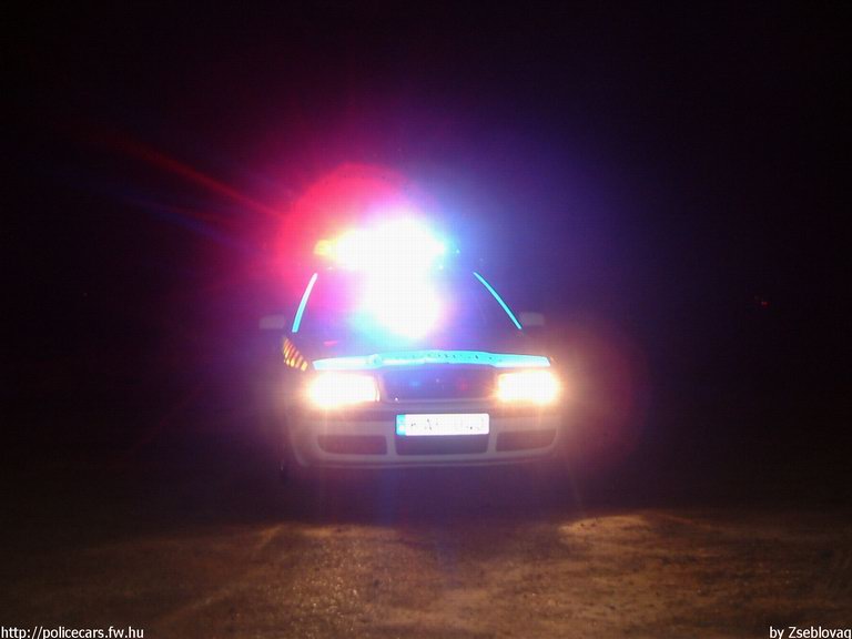 Skoda Octavia, fotó: Zseblovag
Keywords: rendőrautó rendőrség rendőr magyar Magyarország KAF-040 Hungary hungarian police policecar