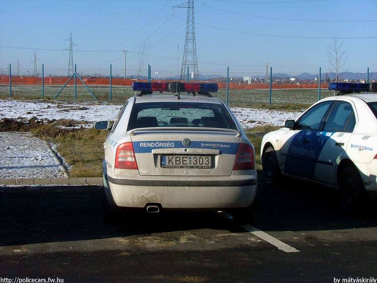 Skoda Octavia RS, fotó: mátyáskirály
Keywords: rendőrautó rendőrség rendőr magyar Magyarország KBE-303 Hungary hungarian police policecar