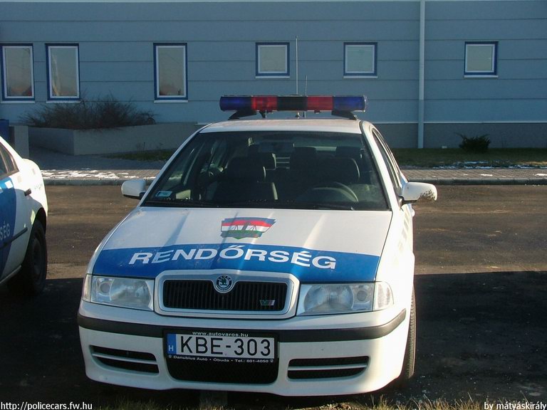Skoda Octavia RS, fotó: mátyáskirály
Keywords: rendőrautó rendőrség rendőr magyar Magyarország KBE-303 Hungary hungarian police policecar