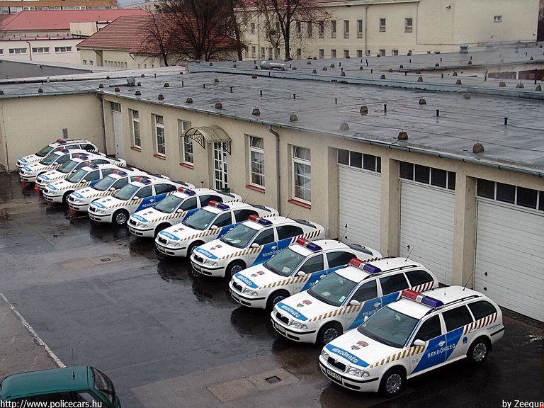 Skoda Octavia, fotó: Zeegun
Keywords: rendőrautó rendőrség rendőr magyar Magyarország KFB-800 KFB-801 Hungary hungarian police policecar