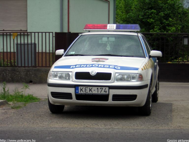 Skoda Octavia, fotó: Gzozzo pictures
Keywords: rendőrautó rendőrség rendőr magyar Magyarország KEK-174 Hungary hungarian police policecar