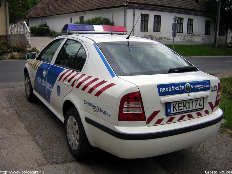 Skoda Octavia, fotó: Gzozzo pictures
Keywords: rendőrautó rendőrség rendőr magyar Magyarország KEK-174 Hungary hungarian police policecar