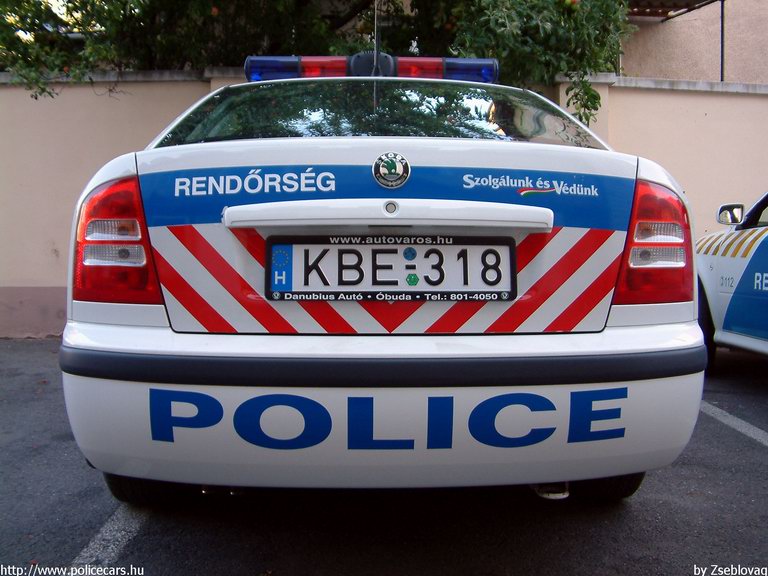 Skoda Octavia, fotó: Zseblovag
Keywords: rendőrautó rendőrség rendőr magyar Magyarország KBE-318 Hungary hungarian police policecar