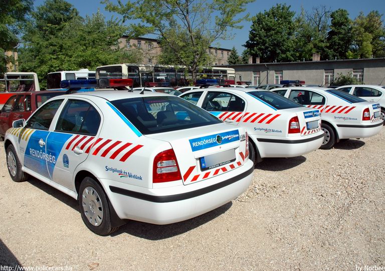 Skoda Octavia, fotó: Norbee
Keywords: rendőrautó rendőrség rendőr magyar Magyarország Hungary hungarian police policecar