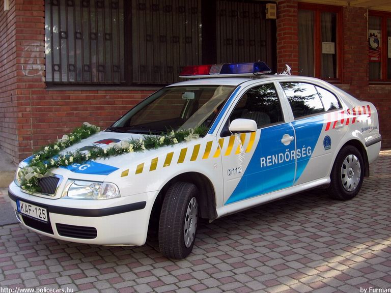 Skoda Octavia, fotó: Furman
Keywords: rendőrautó rendőrség rendőr magyar Magyarország KAF-125 Hungary hungarian police policecar