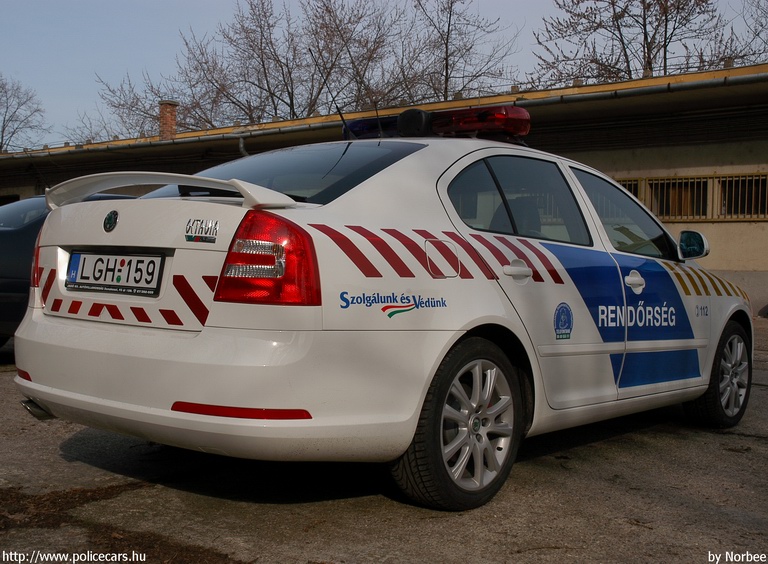 Skoda Octavia II RS, fotó: Norbee
Keywords: rendőrautó rendőrség rendőr magyar Magyarország LGH-159 Hungary hungarian police policecar