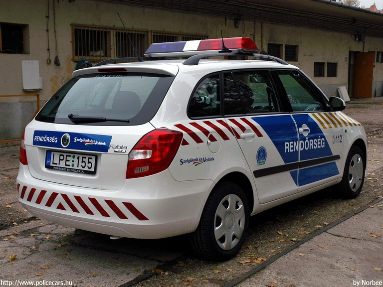 Skoda Fabia II, fotó: Norbee
Keywords: rendőrautó rendőrség rendőr magyar Magyarország LPE-155 Hungary hungarian police policecar