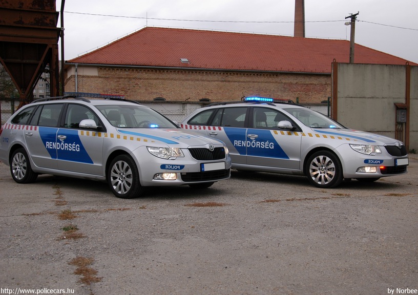 Skoda Superb, fotó: Norbee
Keywords: rendőr rendőrautó rendőrség magyar Magyarország Hungary hungarian police policecar
