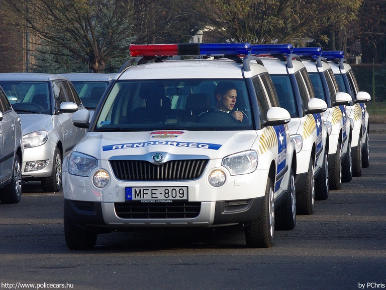 Skoda Yeti, fotó: PChris
Keywords: rendőr rendőrautó rendőrség magyar Magyarország MFE-809 Hungary hungarian police policecar