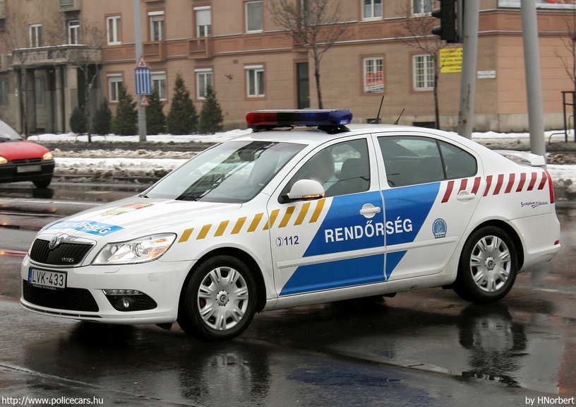 Skoda Octavia II vRS facelift, fotó: HNorbert
Keywords: rendőr rendőrautó rendőrség magyar Magyarország LVK-433 Hungary hungarian police policecar
