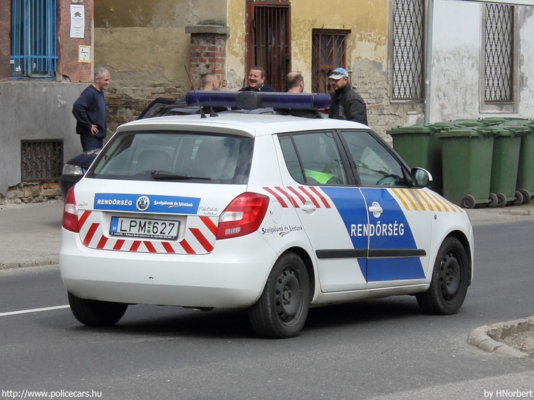 Skoda Fabia II, fotó: HNorbert
Keywords: rendőr rendőrautó rendőrség magyar Magyarország LPM-627 Hungary hungarian police policecar
