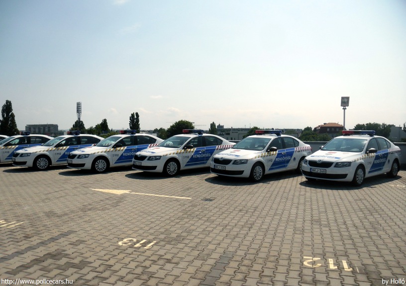 Skoda Octavia III 1.4 TSI, fotó: Holló
Keywords: rendőr rendőrautó rendőrség magyar Magyarország Hungary hungarian police policecar