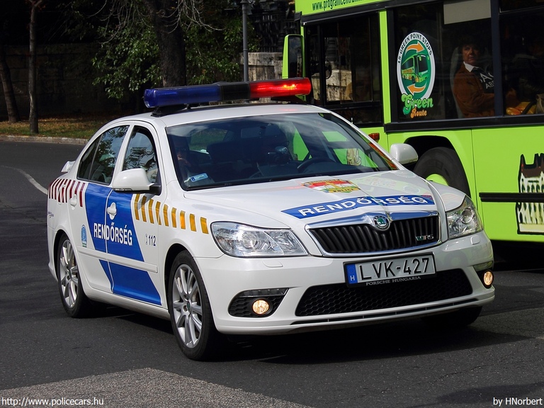 Skoda Octavia II vRS facelift, fotó: HNorbert
Keywords: rendőr rendőrautó rendőrség magyar Magyarország LVK-427 Hungary hungarian police policecar