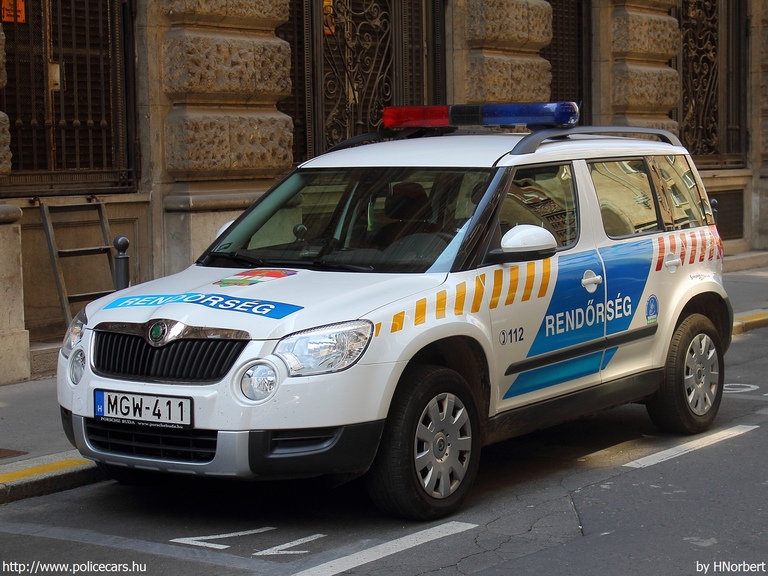 Skoda Yeti, fotó: HNorbert
Keywords: rendőr rendőrautó rendőrség magyar Magyarország MGW-411 Hungary hungarian police policecar