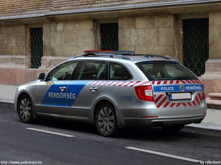 Skoda Superb, fotó: HNorbert
Keywords: rendőr rendőrautó rendőrség magyar Magyarország Hungary hungarian police policecar