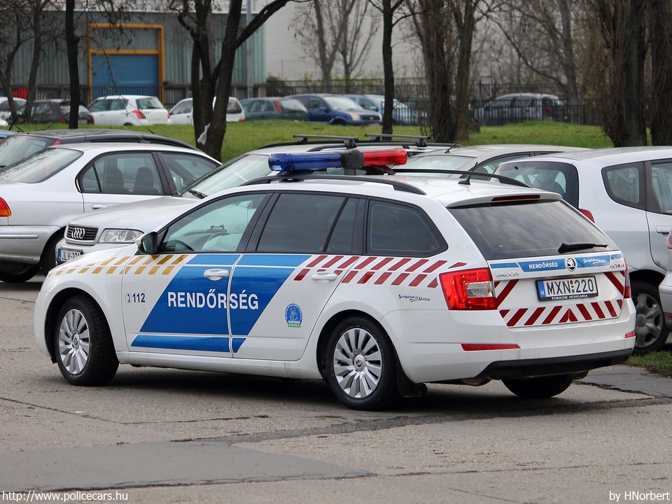 Skoda Octavia III Combi 1.4 TSI, fotó: HNorbert
Keywords: rendőr rendőrautó rendőrség magyar Magyarország MXN-220 Hungary hungarian police policecar