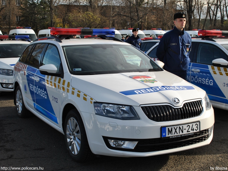 Skoda Octavia III Combi 1.4 TSI, fotó: Bbazsa
Keywords: rendőr rendőrautó rendőrség magyar Magyarország MXN-243 Hungary hungarian police policecar