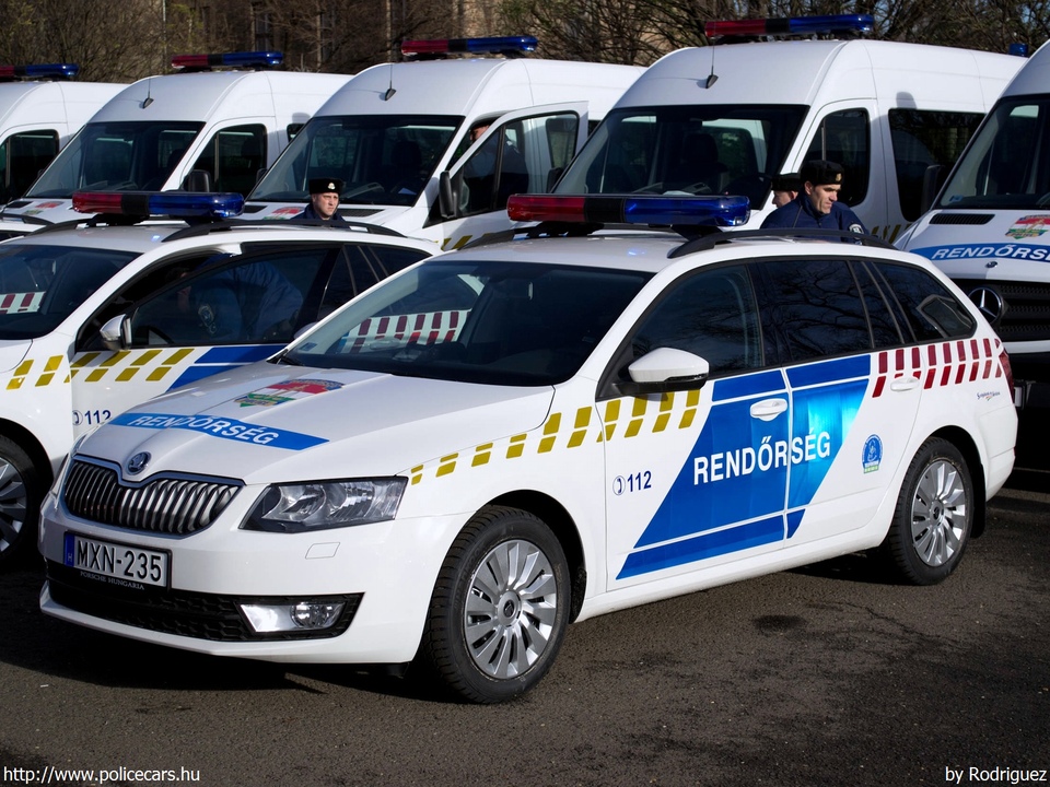 Skoda Octavia III Combi 1.4 TSI, fotó: Rodriguez
Keywords: rendőr rendőrautó rendőrség magyar Magyarország MXN-235 Hungary hungarian police policecar
