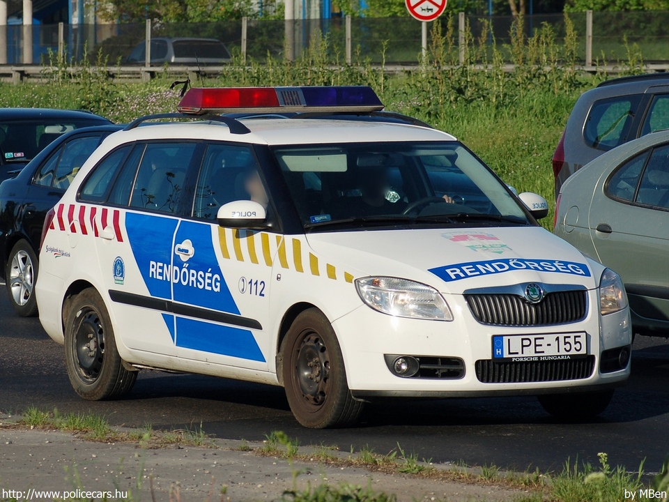 Skoda Fabia II, fotó: MBen
Keywords: rendőrség rendőr rendőrautó magyar Magyarország LPE-155 Hungary hungarian police policecar