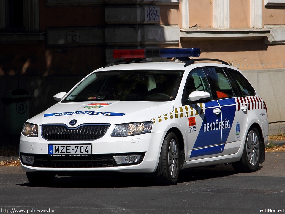 Skoda Octavia III Combi 1.4 TSI, fotó: HNorbert
Keywords: rendőr rendőrautó rendőrség magyar Magyarország Hungary hungarian police policecar mze-704
