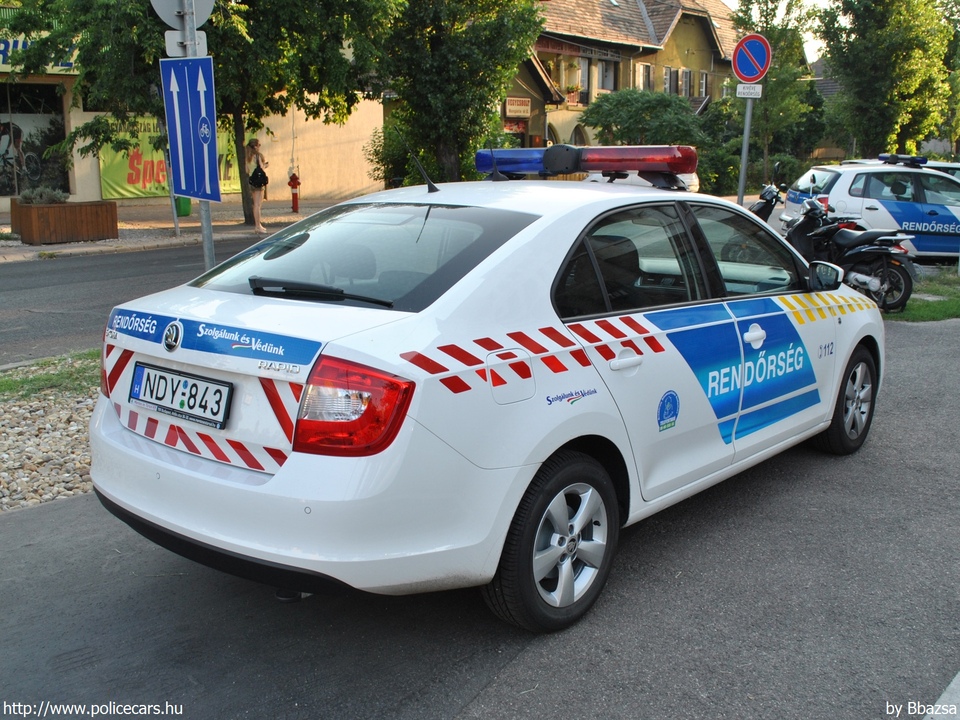 Skoda Rapid, fotó: Bbazsa
Keywords: rendőr rendőrautó rendőrség magyar Magyarország Hungary hungarian police policecar ndy-843