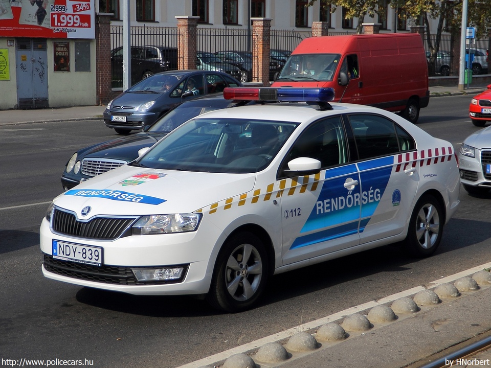 Skoda Rapid, fotó: HNorbert
Keywords: rendőr rendőrautó rendőrség magyar Magyarország Hungary hungarian police policecar ndy-839