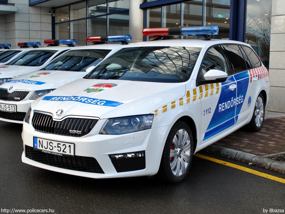 Skoda Octavia Combi RS 2.0 TSI DSG, fotó: Bbazsa
Keywords: rendőr rendőrautó rendőrség magyar Magyarország NJS-521 hungarian Hungary police policecar