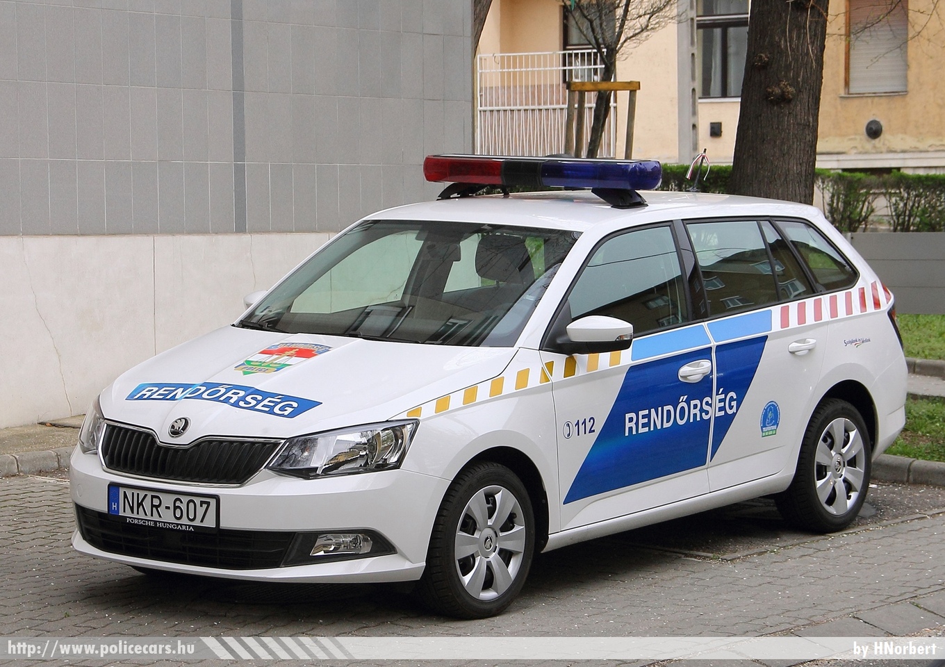 Skoda Fabia III Combi, fotó: HNorbert
Keywords: rendőr rendőrautó rendőrség magyar Magyarország hungarian Hungary police policecar NKR-607