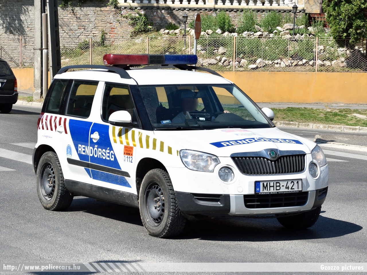 Skoda Yeti fotó: Gzozzo pictures
Keywords: rendőr rendőrautó rendőrség magyar Magyarország hungarian Hungary police policecar MHB-421