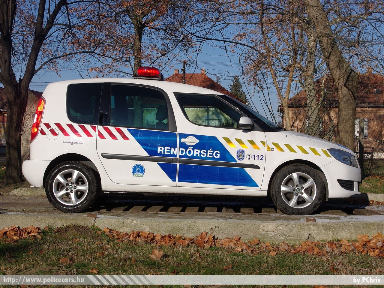 Skoda Roomster, fotó: PChris
Keywords: rendőr rendőrautó rendőrség magyar Magyarország hungarian Hungary police policecar NPY-340