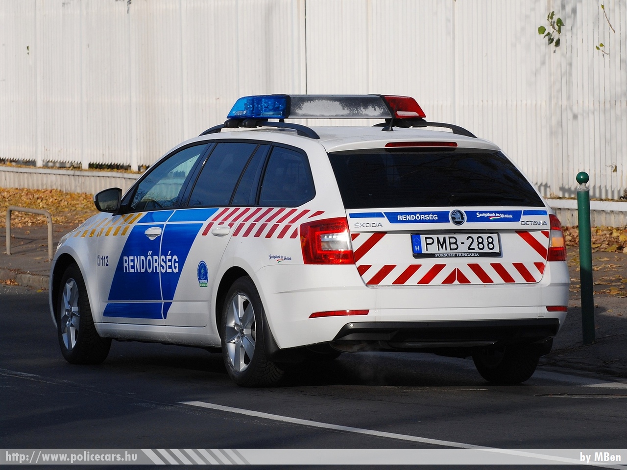Skoda Octavia III Combi facelift, fotó: MBen
Keywords: PMB-288 rendőr rendőrautó rendőrség magyar Magyarország   Hungary hungarian police policecar 