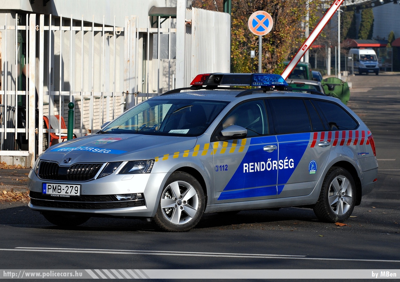 Skoda Octavia III Combi facelift, fotó: MBen
Keywords: PMB-279 rendőr rendőrautó rendőrség magyar Magyarország   Hungary hungarian police policecar készenléti 