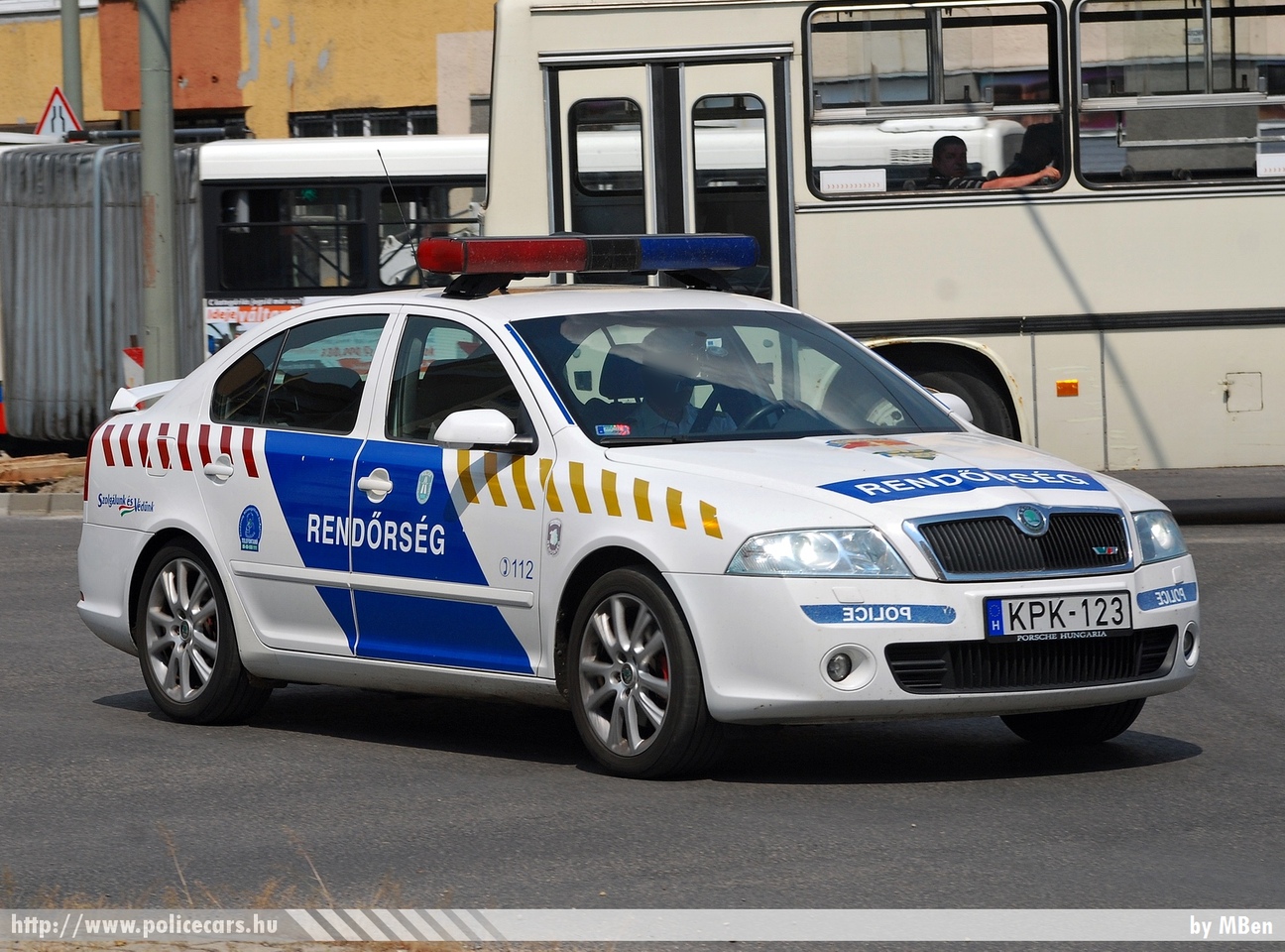 Skoda Octavia II RS, fotó: MBen
Keywords: rendőr rendőrautó rendőrség magyar Magyarország hungarian Hungary police policecar KPK-123