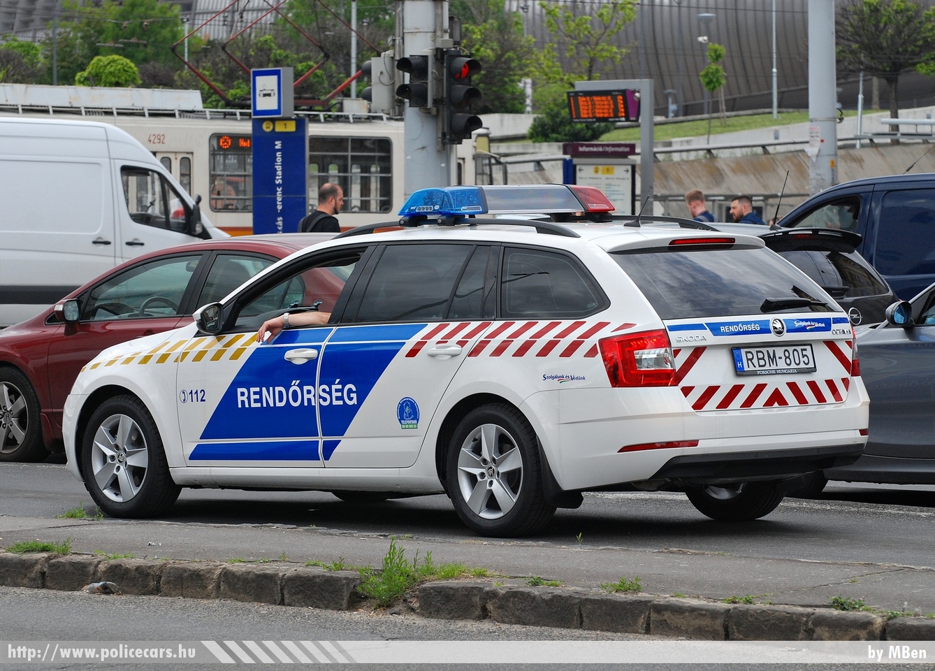 Skoda Octavia III Combi facelift, fotó: MBen
Keywords: rendőr rendőrautó rendőrség magyar Magyarország hungarian Hungary police policecar RBM-805