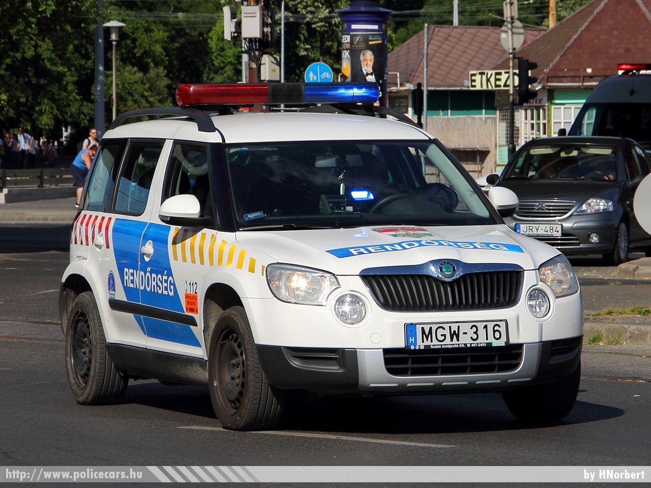 Skoda Yeti, fotó: HNorbert
Keywords: rendőr rendőrautó rendőrség magyar Magyarország hungarian Hungary police policecar MGW-316