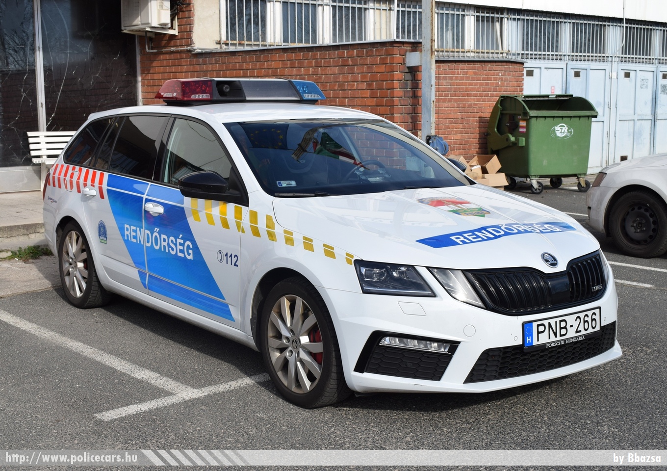 Skoda Octavia III RS Combi facelift, fotó: Bbazsa
Keywords: rendőr rendőrautó rendőrség magyar Magyarország hungarian Hungary police policecar PNB-266