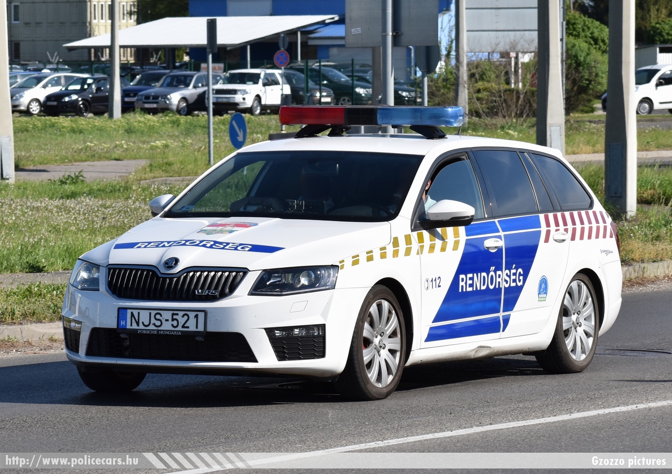Skoda Octavia III Combi RS 2.0 TSI DSG, fotó: Gzozzo pictures
Keywords: rendőr rendőrautó rendőrség magyar Magyarország hungarian Hungary police policecar NJS-521