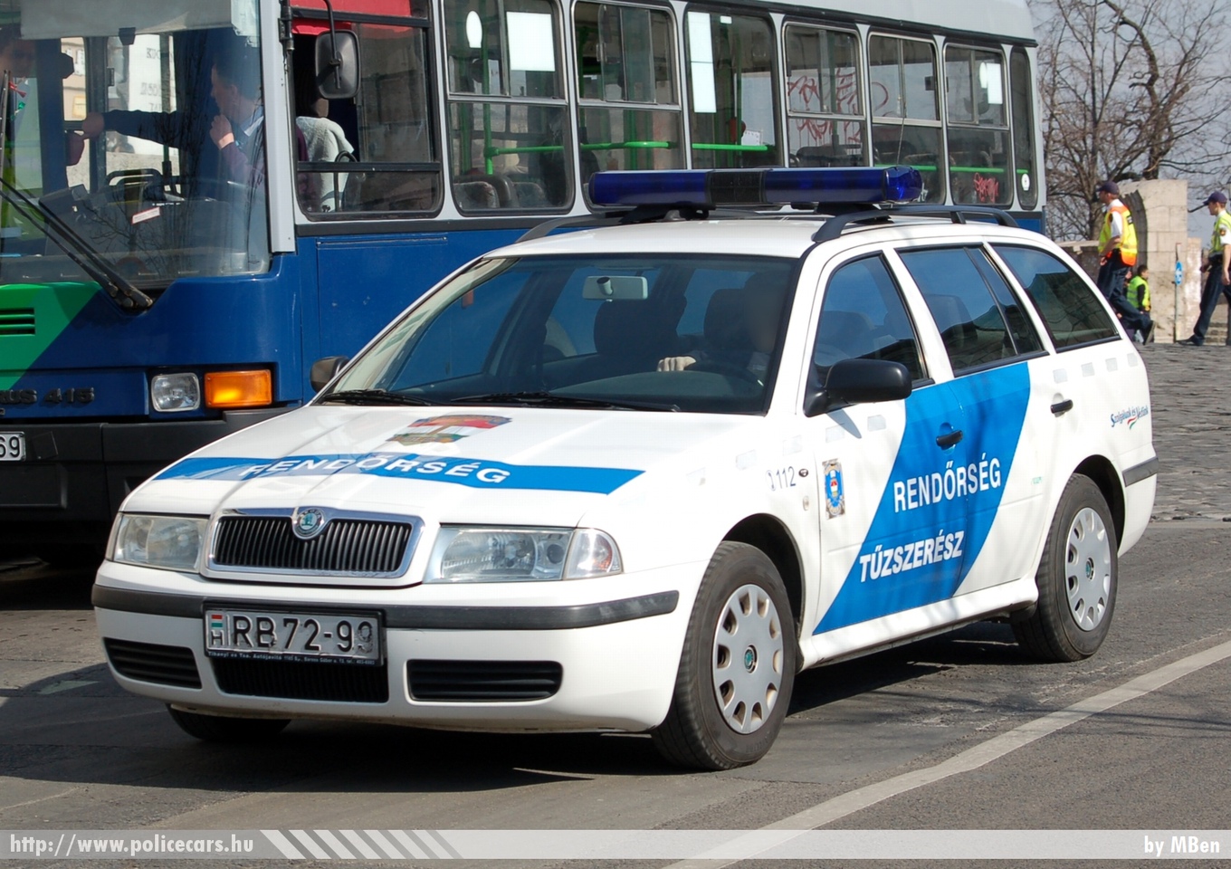 Skoda Octavia I, fotó: MBen
Keywords: rendőr rendőrautó rendőrség magyar Magyarország hungarian Hungary police policecar RB72-99