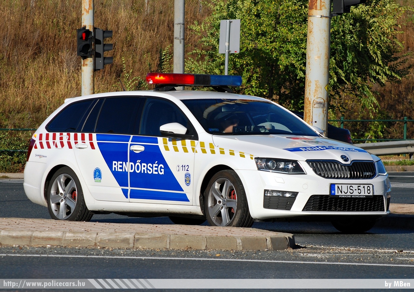 Skoda Octavia III Combi RS 2.0 TSI DSG, fotó: MBen
Keywords: rendőr rendőrautó rendőrség magyar Magyarország hungarian Hungary police policecar NJS-518