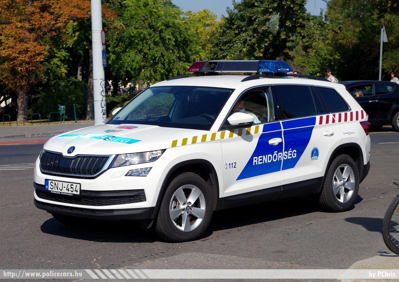 Skoda Kodiaq, fotó: PChris
Keywords: rendőr rendőrautó rendőrség magyar Magyarország hungarian Hungary police policecar SNJ-454