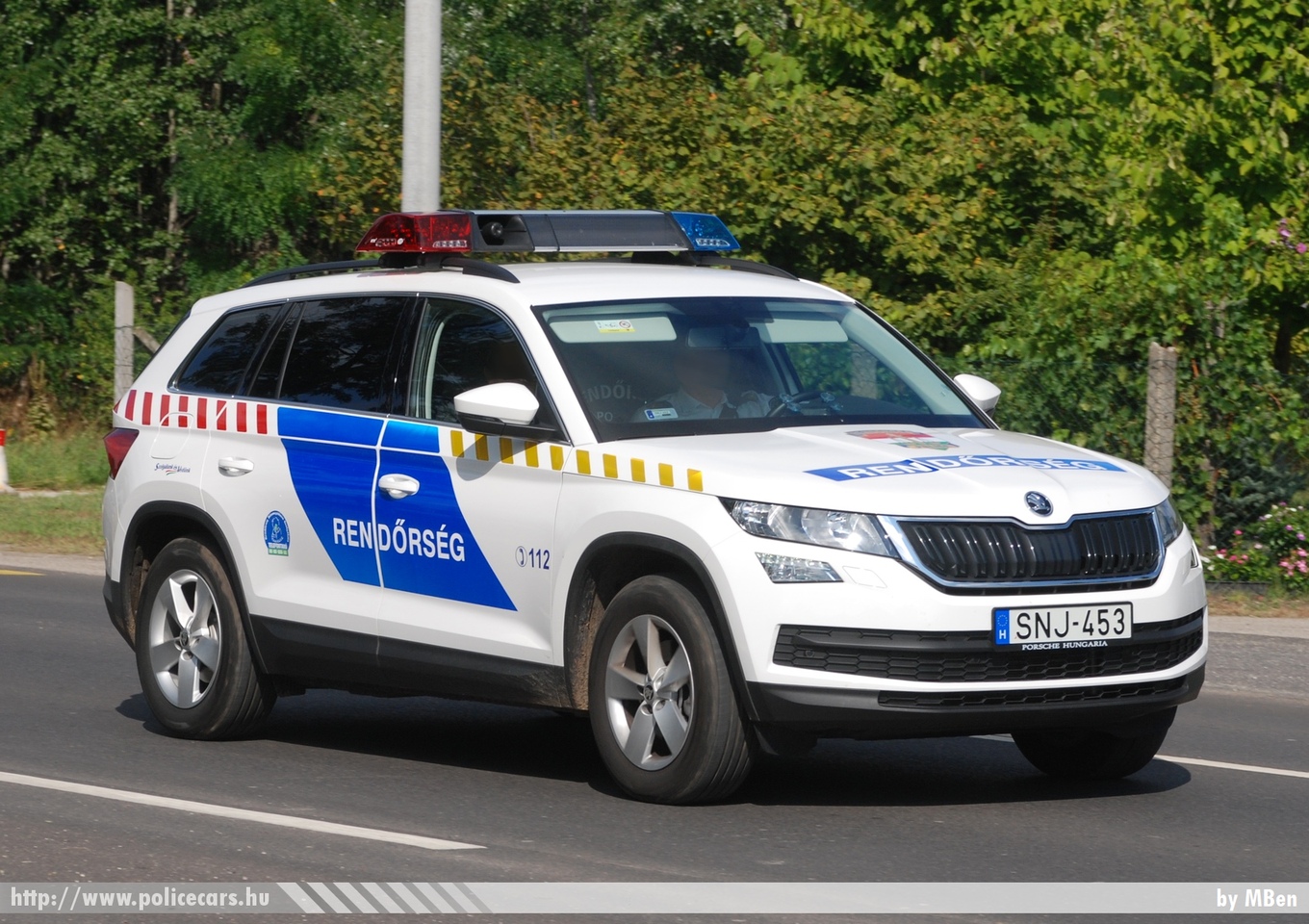Skoda Kodiaq, fotó: MBen
Keywords: rendőr rendőrautó rendőrség magyar Magyarország hungarian Hungary police policecar SNJ-453