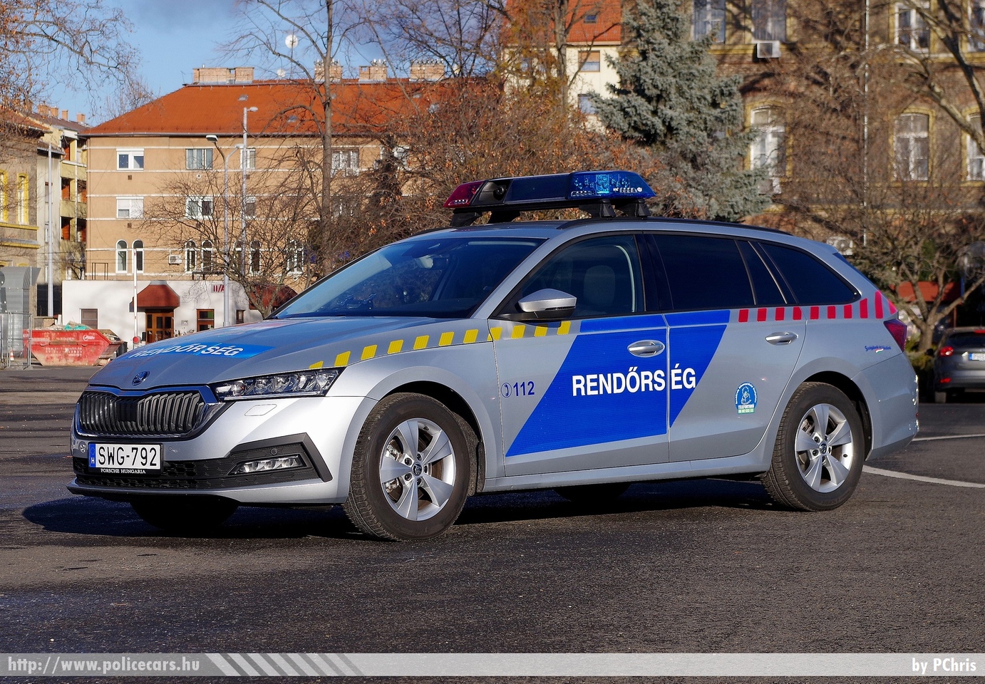 Skoda Octavia IV, fotó: PChris
Keywords: rendőr rendőrautó rendőrség magyar Magyarország hungarian Hungary police policecar SWG-792